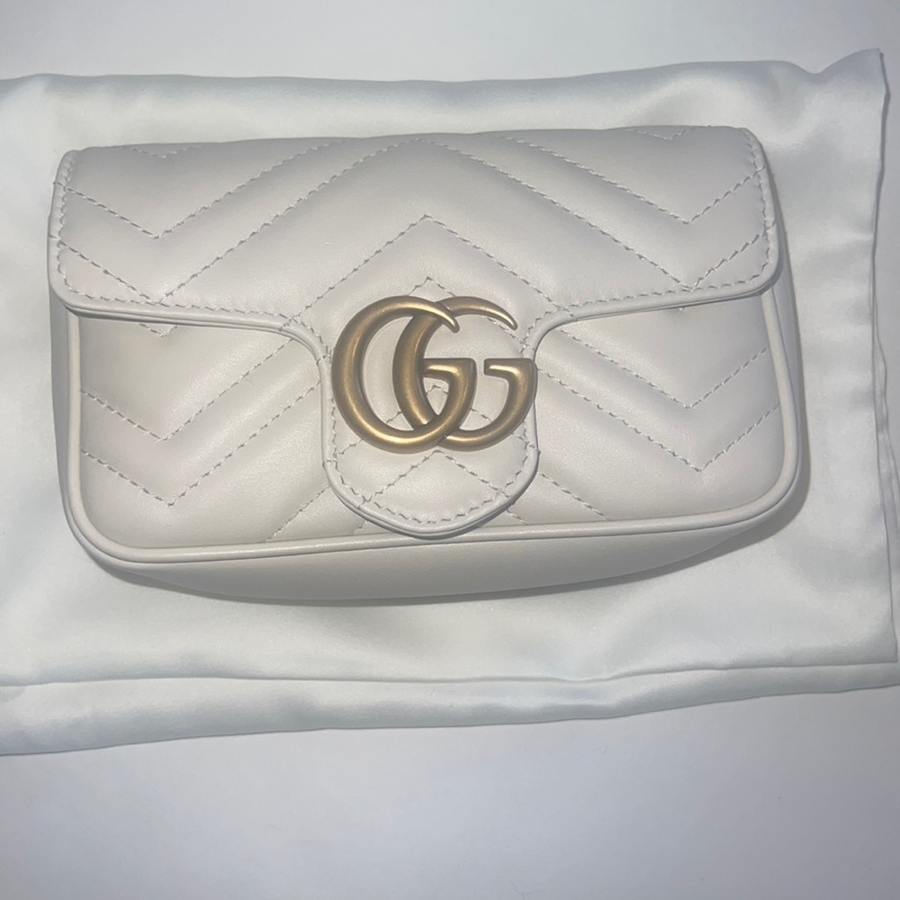 Gucci Mini Marmont Bag in white